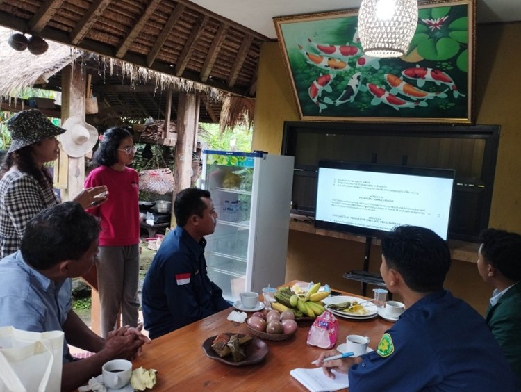 Implementasi IA Riset Etnobotani: Prodi Biologi FMIPA UNW Mataram dan Dewandaru Flora Organic Farm Teliti Tumbuhan Obat di Senganan